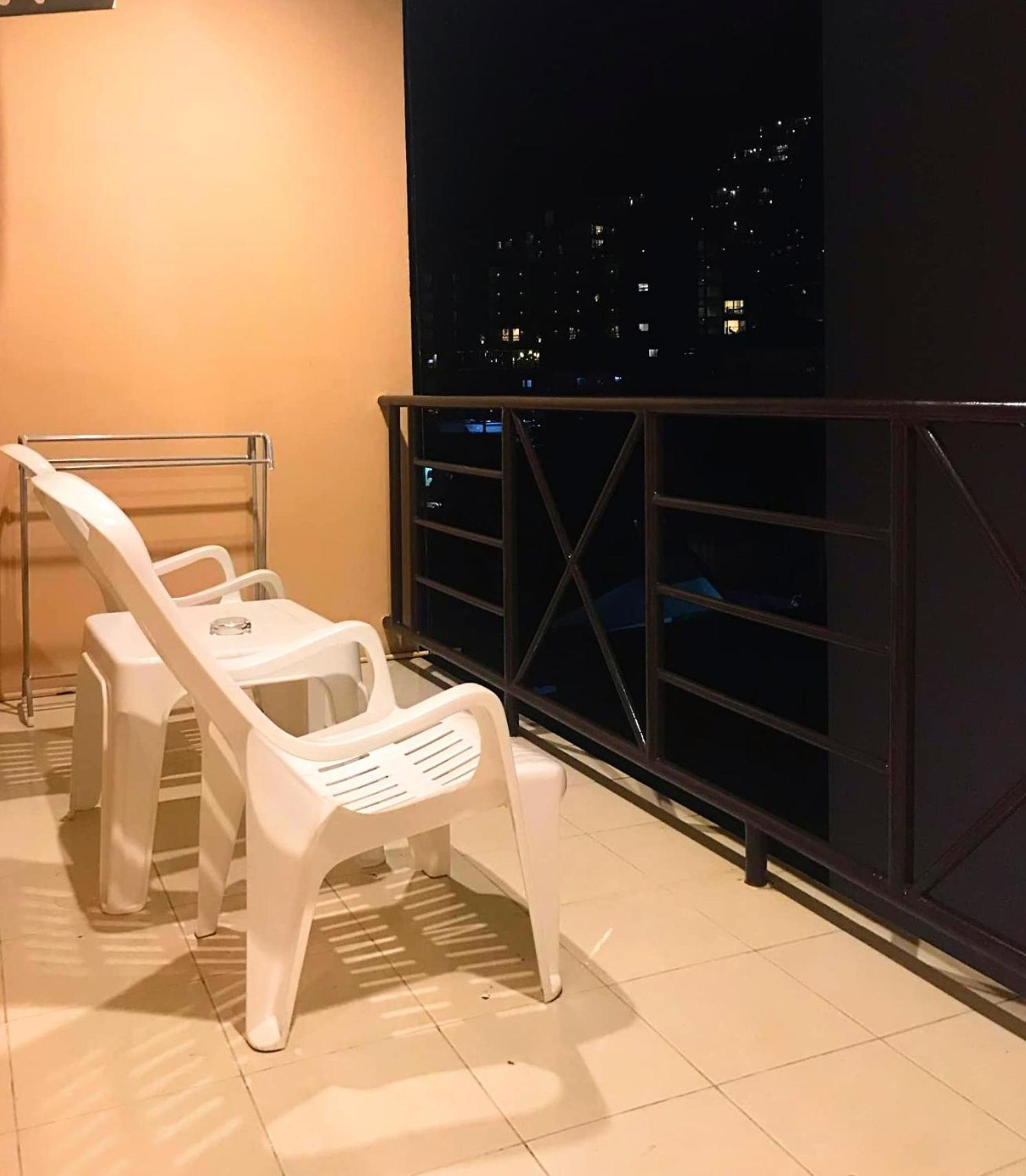 The Luka Guesthouse And Restaurant Patong Exterior foto